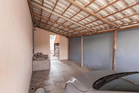 Casa à venda com 239m², 4 quartos e 5 vagasGaragem