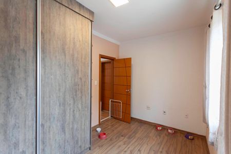 Casa à venda com 239m², 4 quartos e 5 vagasQuarto 1