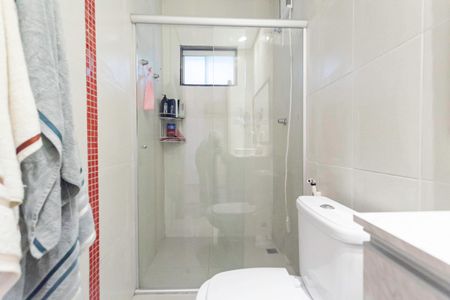 Casa à venda com 239m², 4 quartos e 5 vagasBanheiro da suíte