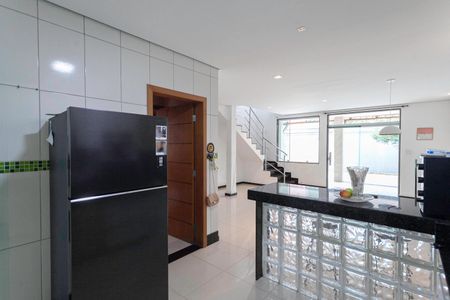 Casa à venda com 239m², 4 quartos e 5 vagasCozinha