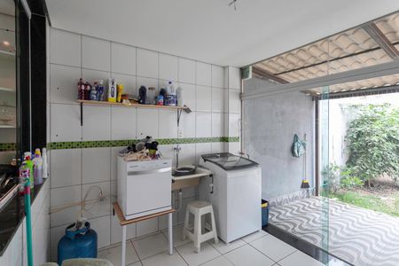 Casa à venda com 239m², 4 quartos e 5 vagasÁrea de serviço