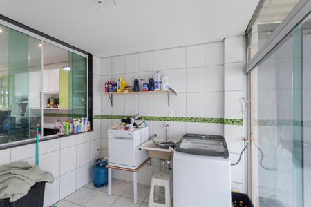 Casa à venda com 239m², 4 quartos e 5 vagasÁrea de serviço