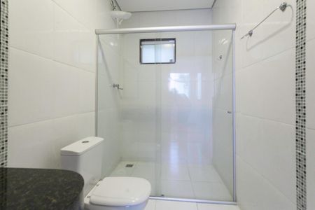 Casa à venda com 239m², 4 quartos e 5 vagasBanheiro social