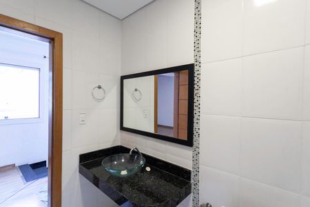 Casa à venda com 239m², 4 quartos e 5 vagasBanheiro social