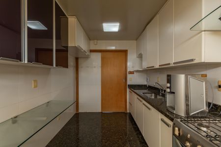 Apartamento à venda com 280m², 4 quartos e 4 vagasCozinha