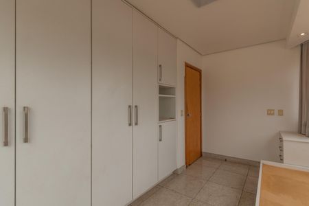 Apartamento à venda com 280m², 4 quartos e 4 vagasQuarto 3