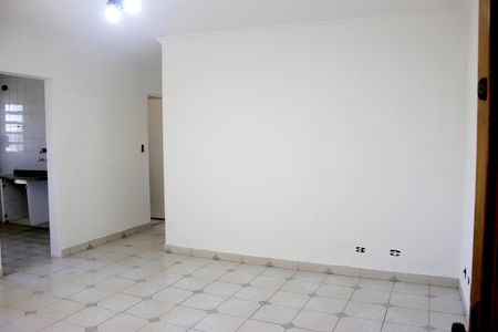 Apartamento para alugar com 68m², 2 quartos e 1 vagaSala