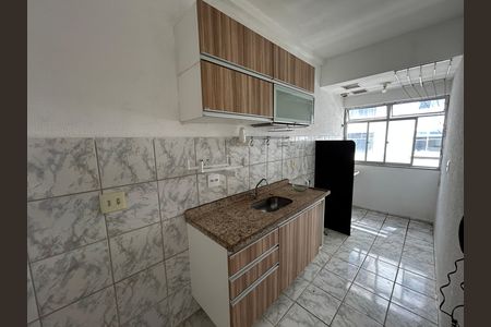Cozinha de apartamento para alugar com 2 quartos, 60m² em Praça Seca, Rio de Janeiro