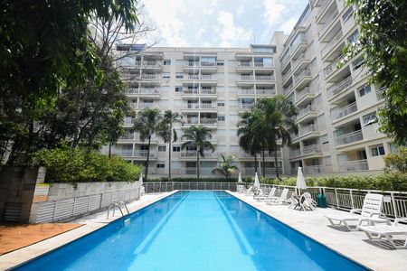Apartamento para alugar com 33m², 2 quartos e 1 vagaFachada/Piscina