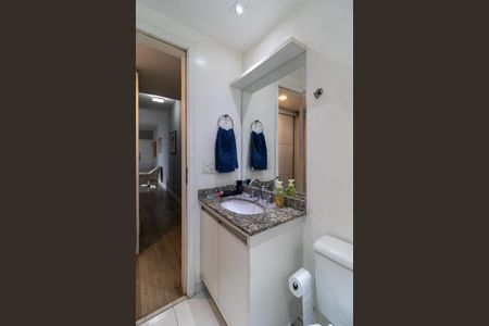 Apartamento à venda com 93m², 3 quartos e 2 vagas Apartamento à venda com 93m², 3 quartos e 2 vagasBanheiro Social