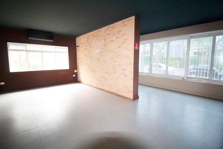 Sala de casa para alugar com 4 quartos, 330m² em Sumaré, São Paulo