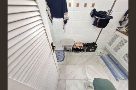 Apartamento à venda com 200m², 3 quartos e 1 vagaBanheiro da suíte 