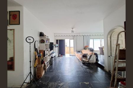 Apartamento à venda com 200m², 3 quartos e 1 vagaSala 