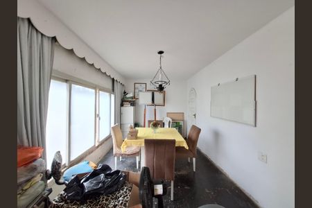 Apartamento à venda com 200m², 3 quartos e 1 vagaSala 