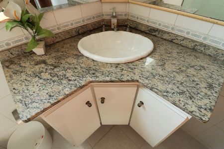 Apartamento à venda com 62m², 3 quartos e 1 vaga Apartamento à venda com 62m², 3 quartos e 1 vagaBanheiro