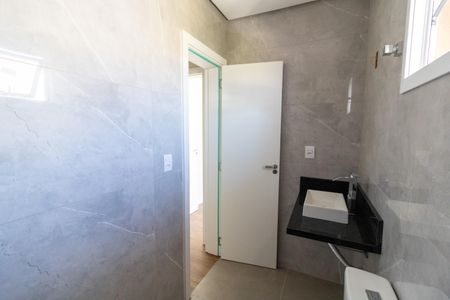 Casa de condomínio à venda com 122m², 3 quartos e 2 vagasBanheiro