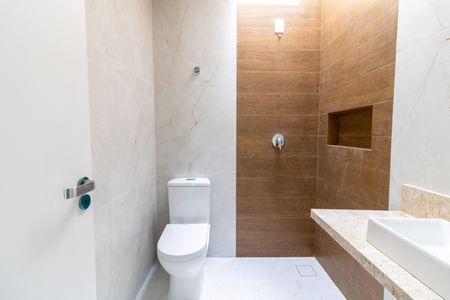 Casa de condomínio à venda com 122m², 3 quartos e 2 vagasBanheiro da Suíte