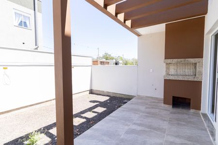 Casa de condomínio à venda com 122m², 3 quartos e 2 vagasQuintal