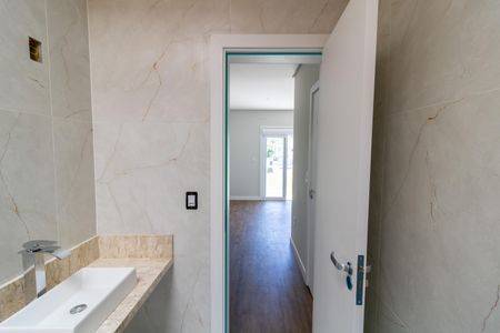 Casa de condomínio à venda com 122m², 3 quartos e 2 vagasBanheiro da Suíte