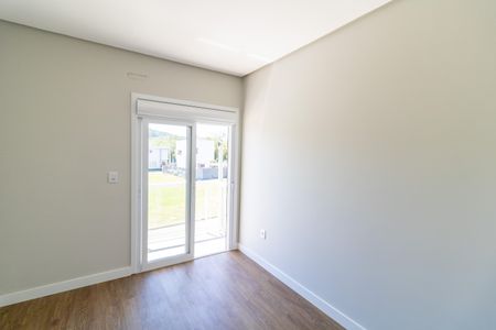 Casa de condomínio à venda com 122m², 3 quartos e 2 vagasSuíte