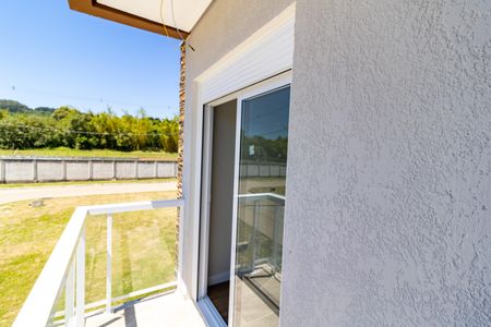 Casa de condomínio à venda com 122m², 3 quartos e 2 vagasSacada