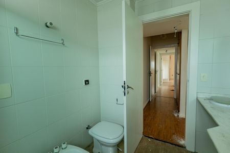 Apartamento para alugar com 142m², 3 quartos e 3 vagasBanheiro da Suíte 1