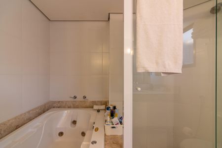 Apartamento à venda com 121m², 3 quartos e 2 vagasBanheiro da Suíte