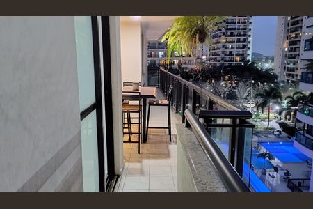 Apartamento à venda com 90m², 3 quartos e 1 vaga Apartamento à venda com 90m², 3 quartos e 1 vagaVaranda