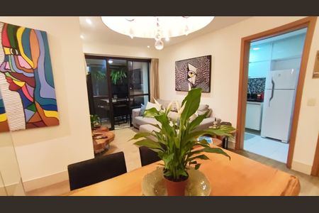 Apartamento à venda com 90m², 3 quartos e 1 vaga Apartamento à venda com 90m², 3 quartos e 1 vagaSala