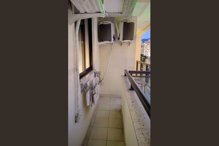 Apartamento à venda com 90m², 3 quartos e 1 vaga Apartamento à venda com 90m², 3 quartos e 1 vagaVaranda