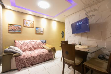 Sala de casa de condomínio à venda com 2 quartos, 70m² em Itaquera, São Paulo