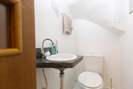 Casa de condomínio à venda com 70m², 2 quartos e 1 vaga Casa de condomínio à venda com 70m², 2 quartos e 1 vagaLavabo