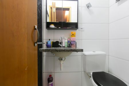 Casa de condomínio à venda com 70m², 2 quartos e 1 vaga Casa de condomínio à venda com 70m², 2 quartos e 1 vagaBanheiro