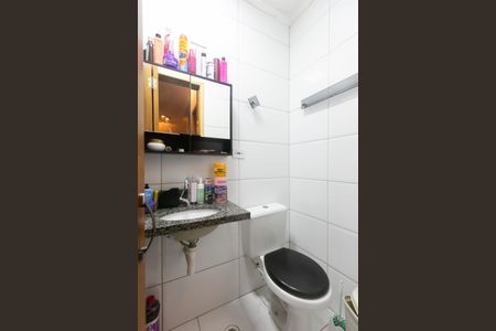 Casa de condomínio à venda com 70m², 2 quartos e 1 vaga Casa de condomínio à venda com 70m², 2 quartos e 1 vagaBanheiro