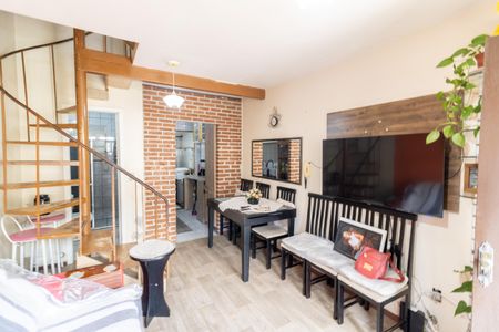 Casa de condomínio à venda com 70m², 2 quartos e 1 vagaSala