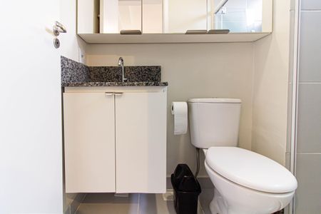 Studio para alugar com 24m², 1 quarto e sem vaga Studio para alugar com 24m², 1 quarto e sem vagaBanheiro