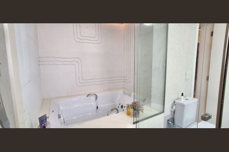 Apartamento à venda com 488m², 3 quartos e 5 vagasBanheiro Suíte Master