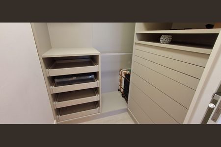 Apartamento à venda com 488m², 3 quartos e 5 vagasCloset