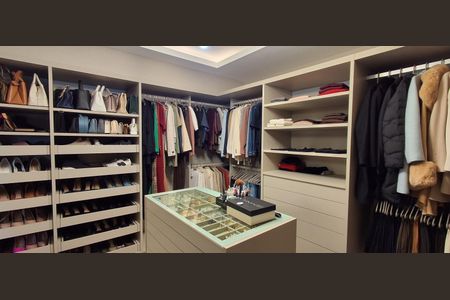 Apartamento à venda com 488m², 3 quartos e 5 vagasCloset