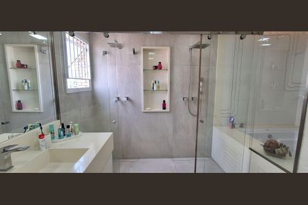 Apartamento à venda com 488m², 3 quartos e 5 vagasBanheiro Suíte Master