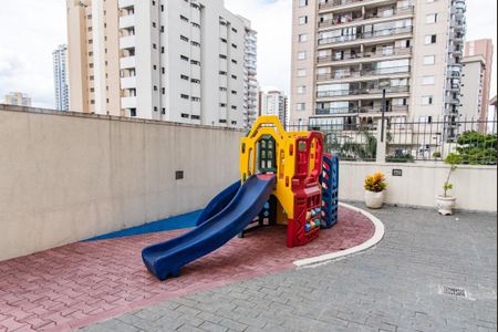 Apartamento à venda com 57m², 2 quartos e 1 vaga Apartamento à venda com 57m², 2 quartos e 1 vagaÁrea comum - Playground