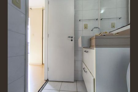 Apartamento à venda com 81m², 3 quartos e 2 vagas Apartamento à venda com 81m², 3 quartos e 2 vagasBanheiro da Suíte