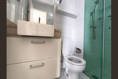 Apartamento à venda com 81m², 3 quartos e 2 vagas Apartamento à venda com 81m², 3 quartos e 2 vagasBanheiro da Suíte