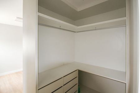 Apartamento para alugar com 85m², 3 quartos e 2 vagas Apartamento para alugar com 85m², 3 quartos e 2 vagasCloset da Suíte