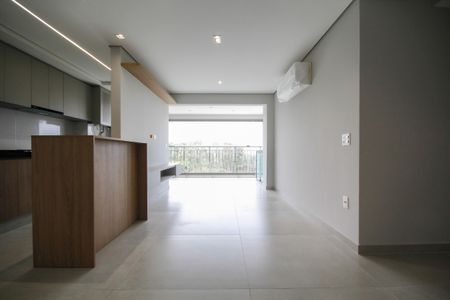 Sala de apartamento para alugar com 3 quartos, 85m² em City América, São Paulo