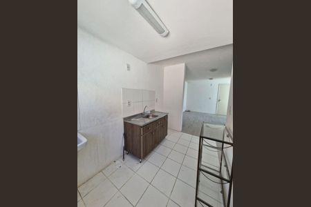 Cozinha de apartamento à venda com 2 quartos, 49m² em Vila Nova, Porto Alegre