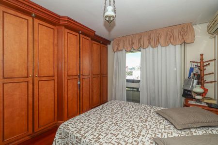 Apartamento à venda com 205m², 3 quartos e 3 vagas Suíte