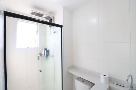 Banheiro de apartamento à venda com 1 quarto, 28m² em Barra Funda, São Paulo