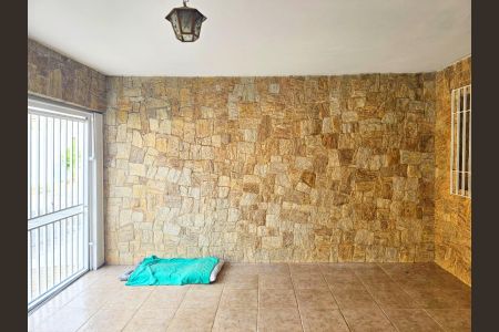 Casa à venda com 220m², 3 quartos e 2 vagas Casa à venda com 220m², 3 quartos e 2 vagasGaragem