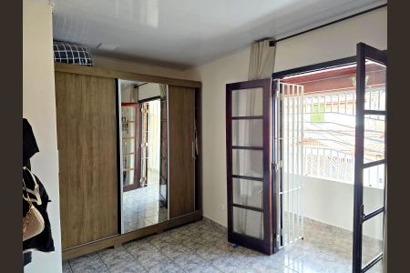 Casa à venda com 220m², 3 quartos e 2 vagas Casa à venda com 220m², 3 quartos e 2 vagasCloset da Suíte 01